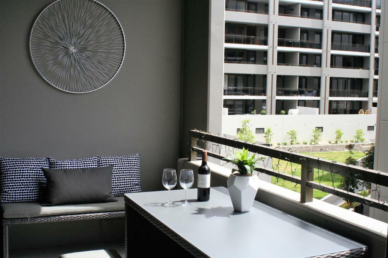 Governor Luxe 1 Bedroom Apartment In The Heart Of Barton Wifi Gym Wine Secure Parking Canberra Kingston Exterior foto