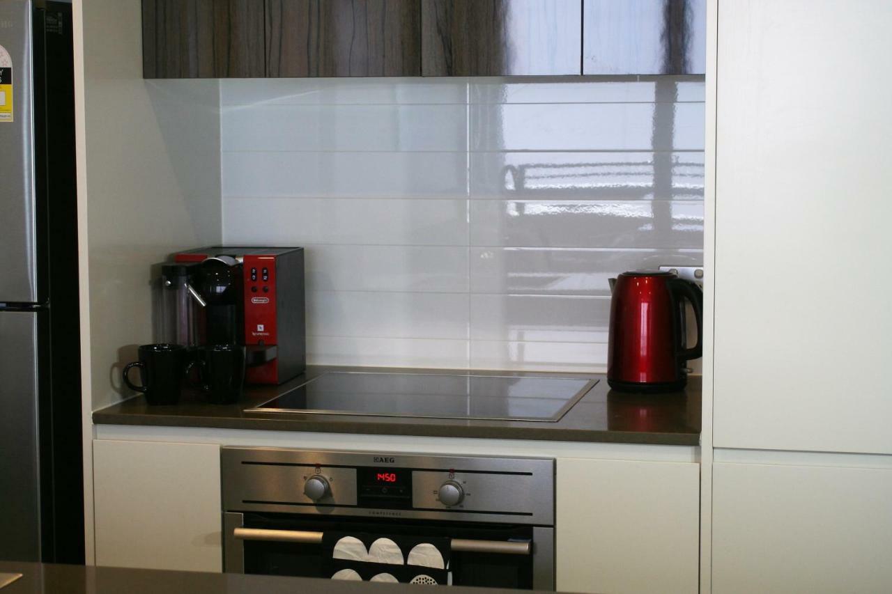 Governor Luxe 1 Bedroom Apartment In The Heart Of Barton Wifi Gym Wine Secure Parking Canberra Kingston Exterior foto